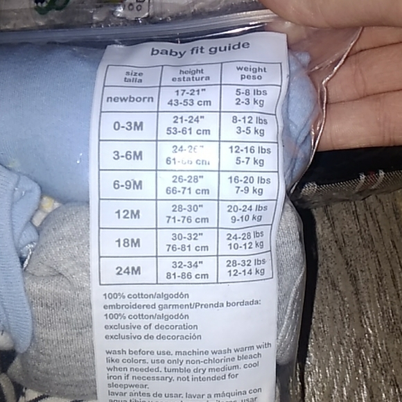 Baby clothes i cant pay for the shipping sorry - Picture 4 of 8